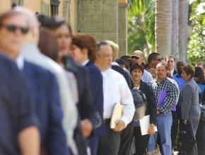 Job seekers looking for work in Florida