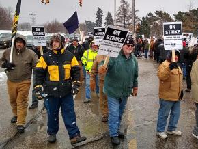 Locomotive workers strike against an attack on their union in Erie, Pennsylvania